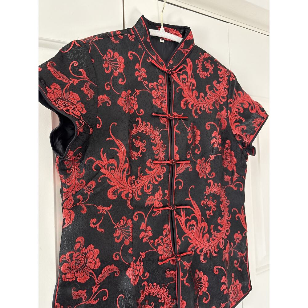 Red and Black Floral Button Down Shirt XL - Picture 4 of 9